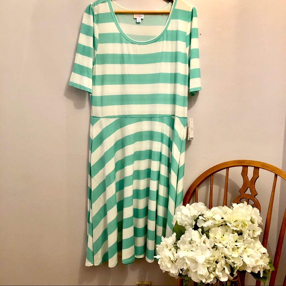 NWT Lularoe Nicole 2XL.